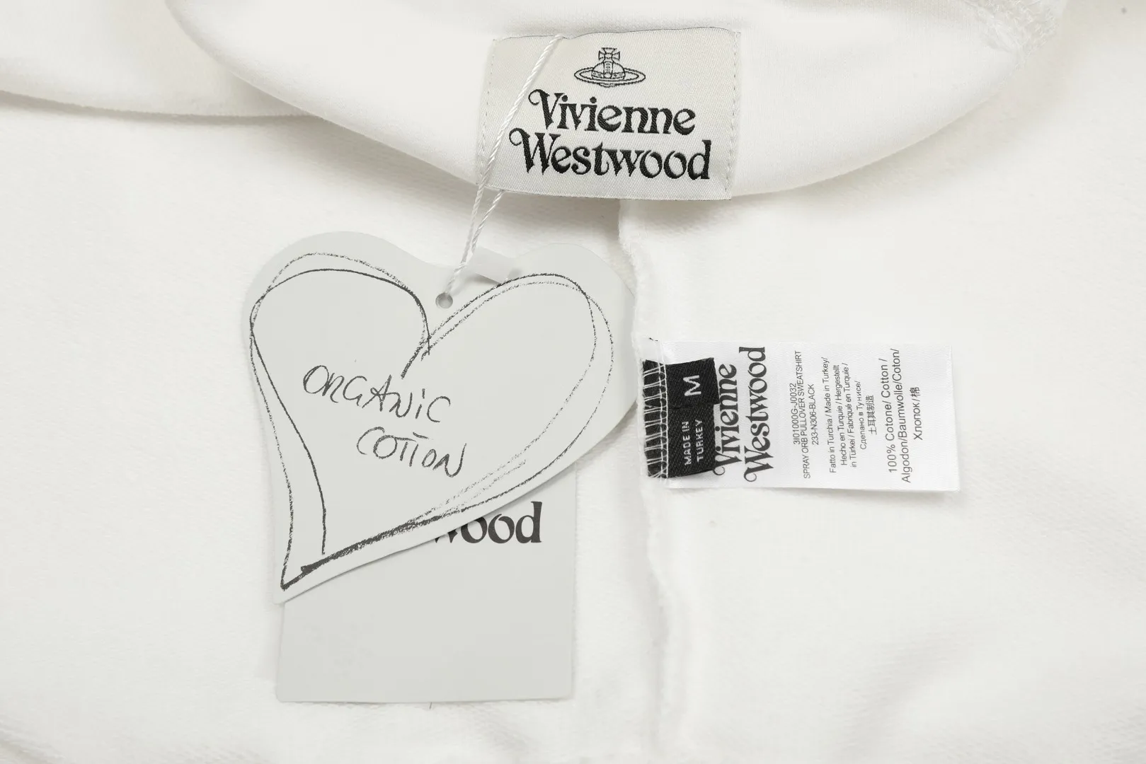 VIVI870# "Exclusive hot style" vivienne west wood West Queen Vivienne Saturn classic winning hooded sweatshirt 2024 top hot style No need to say more, just open the details directly YB mold opening Correct seam collar details ⚠️The authentic product is the seam threaded neckline, there is no collar strip. Our family only makes the right version of the product. We are careful to make sure that the first release of the Queen Mother of the whole network is correct. The entire series of correct accessories and every detail is completely restored. Straight up to full Size: XS-L